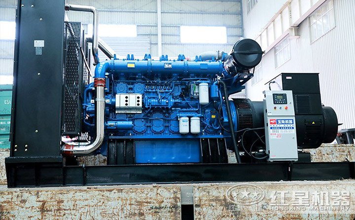 PE1200\*1500顎破機(jī)配大功率電機(jī)，動(dòng)力足，現(xiàn)場(chǎng)作業(yè)更效能高 