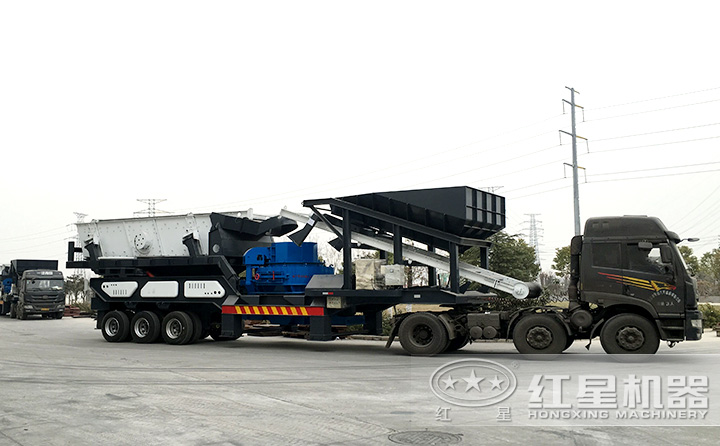 車載時產(chǎn)300噸鵝卵石移動制沙機上路了，移動自由更靈活 